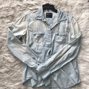American Eagle Denim Buttonup Top